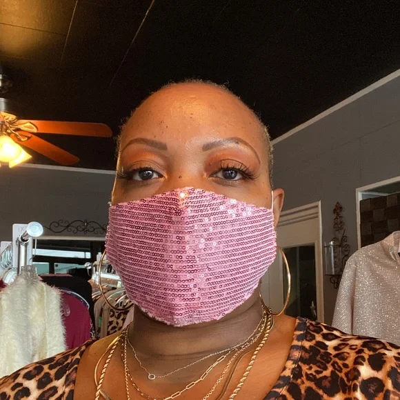 Pink Sequin Mask - Picture 3 of 4